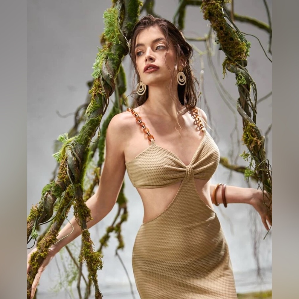 Boho Cutout Maxi Dress – Chain Strap, Neutral Beige (Size Large)